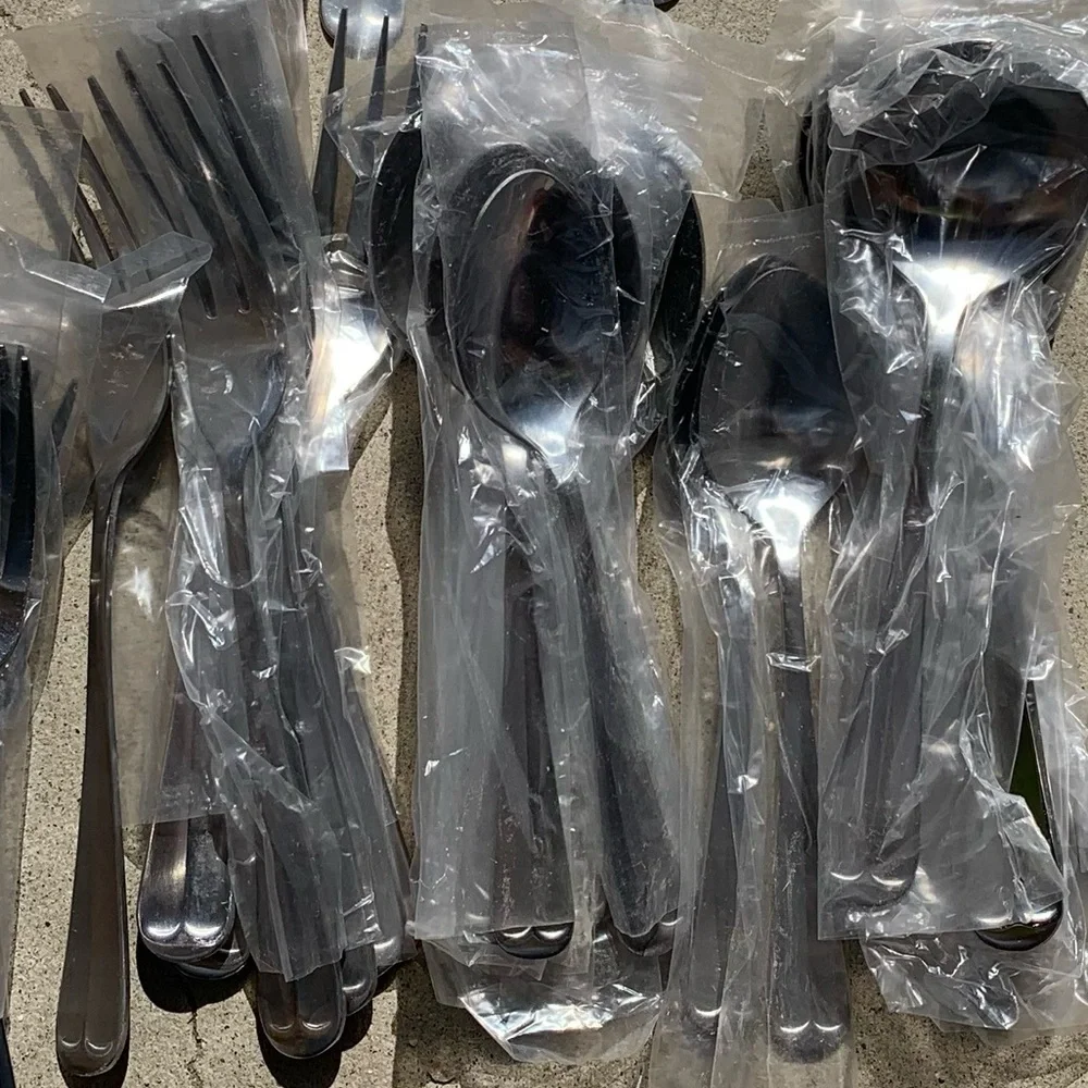 New vintage Rogers flatware - Picture 3 of 8